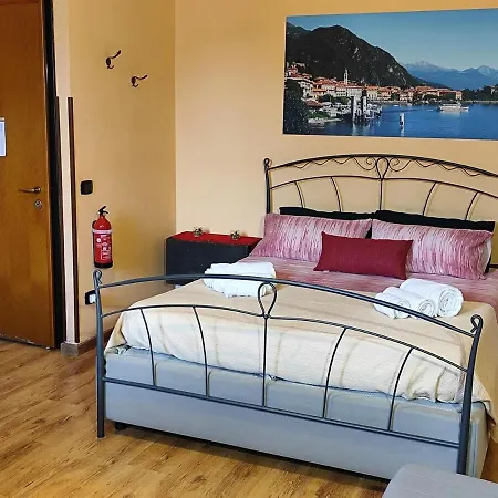 Apartment Elegante Casa Carl Como