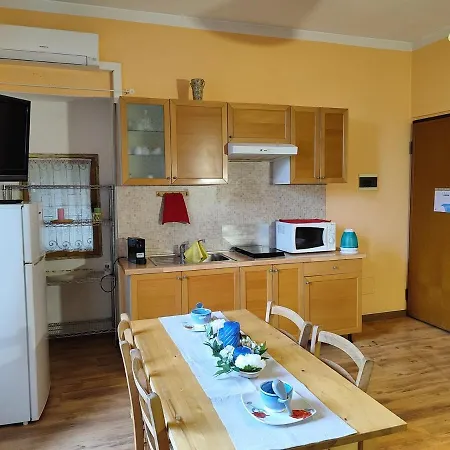 Elegante Casa Carl Apartment *
